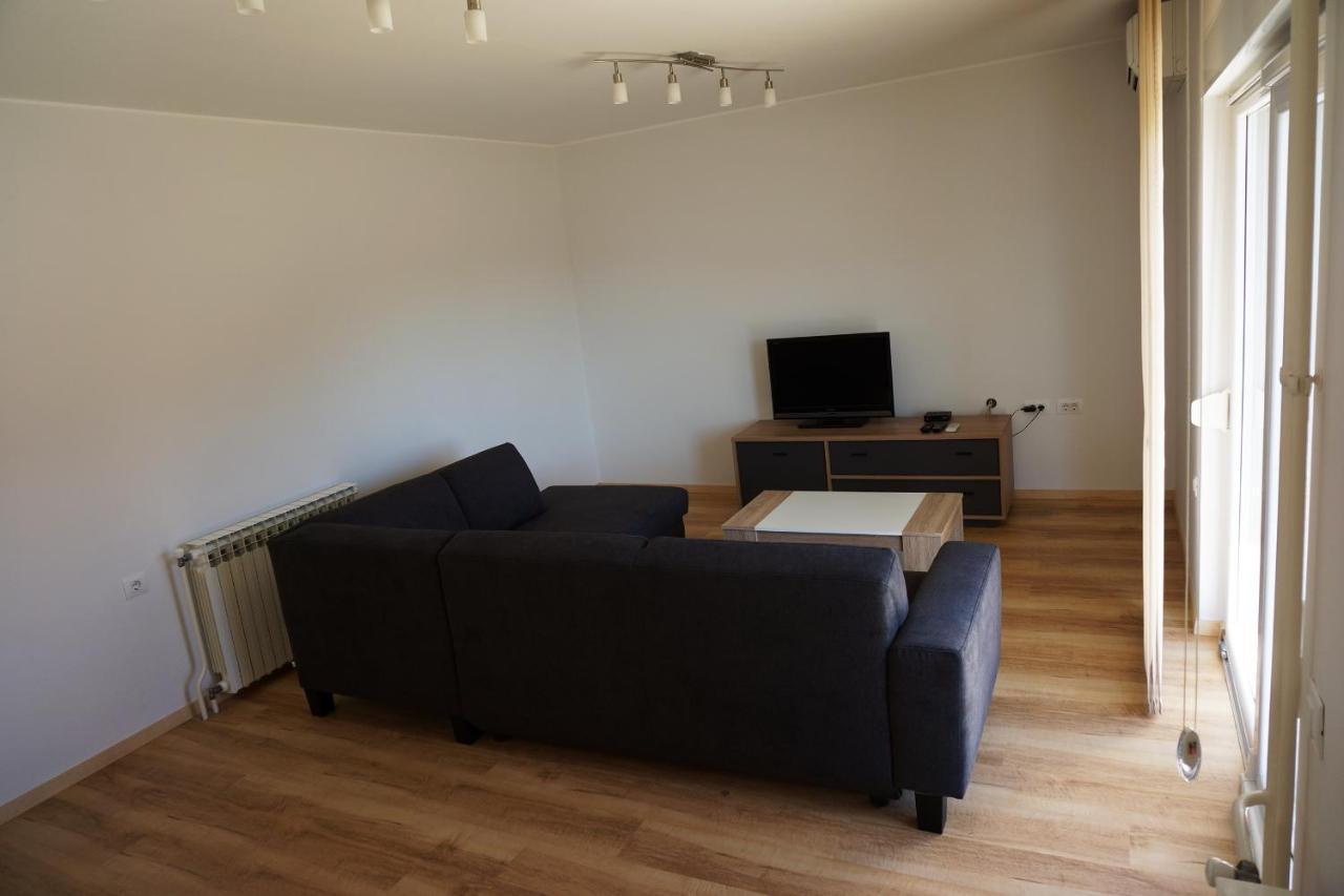 Apartment Vuk Pula Extérieur photo