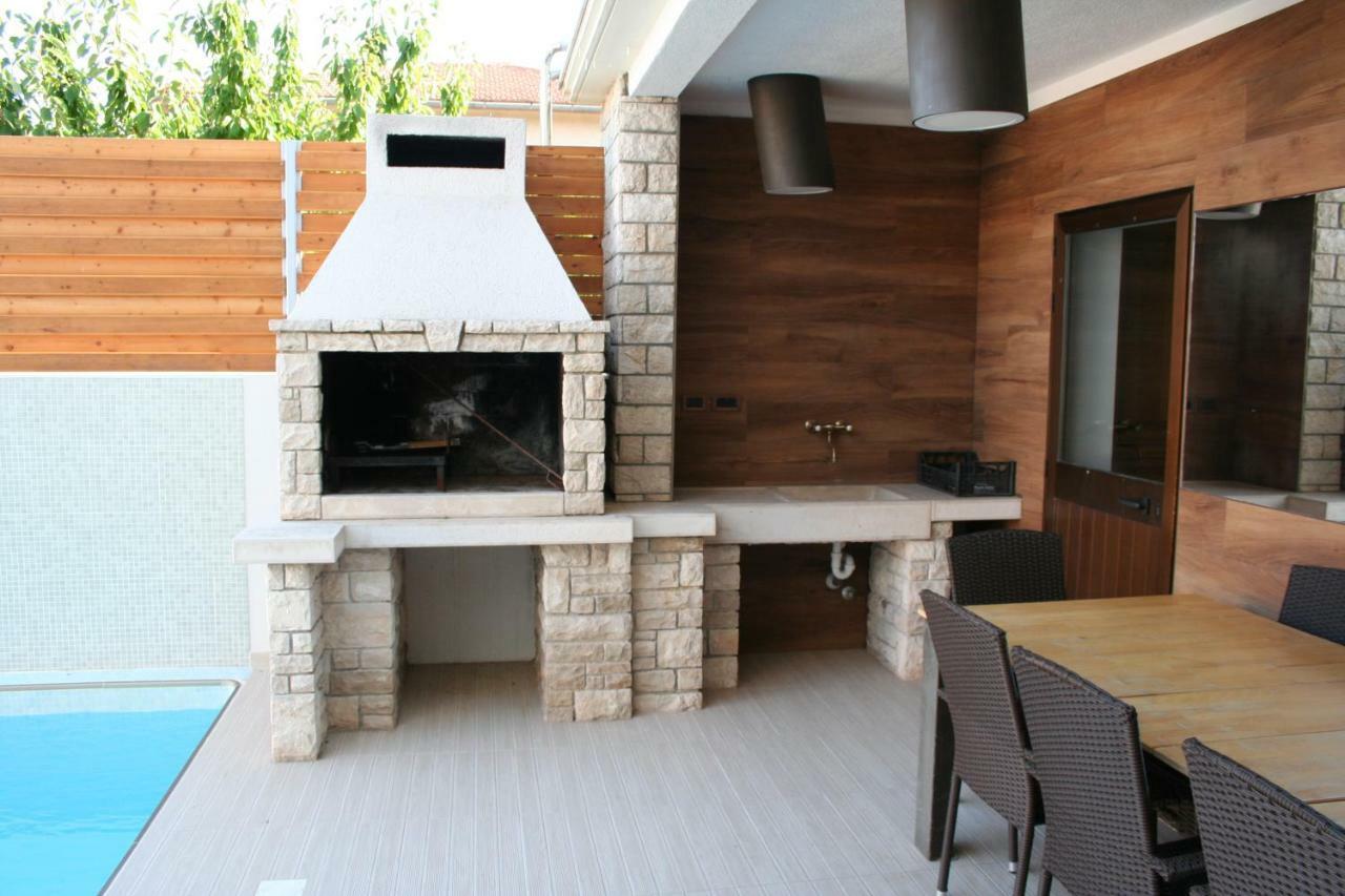 Apartment Vuk Pula Extérieur photo