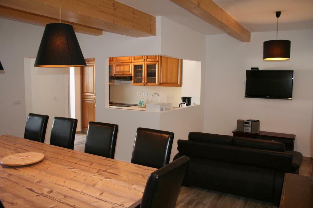 Apartment Vuk Pula Extérieur photo