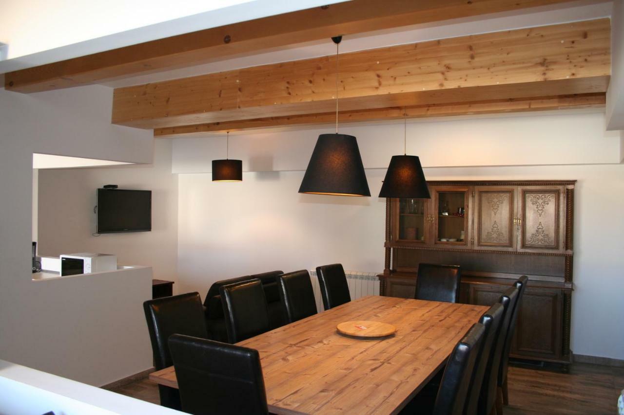 Apartment Vuk Pula Extérieur photo